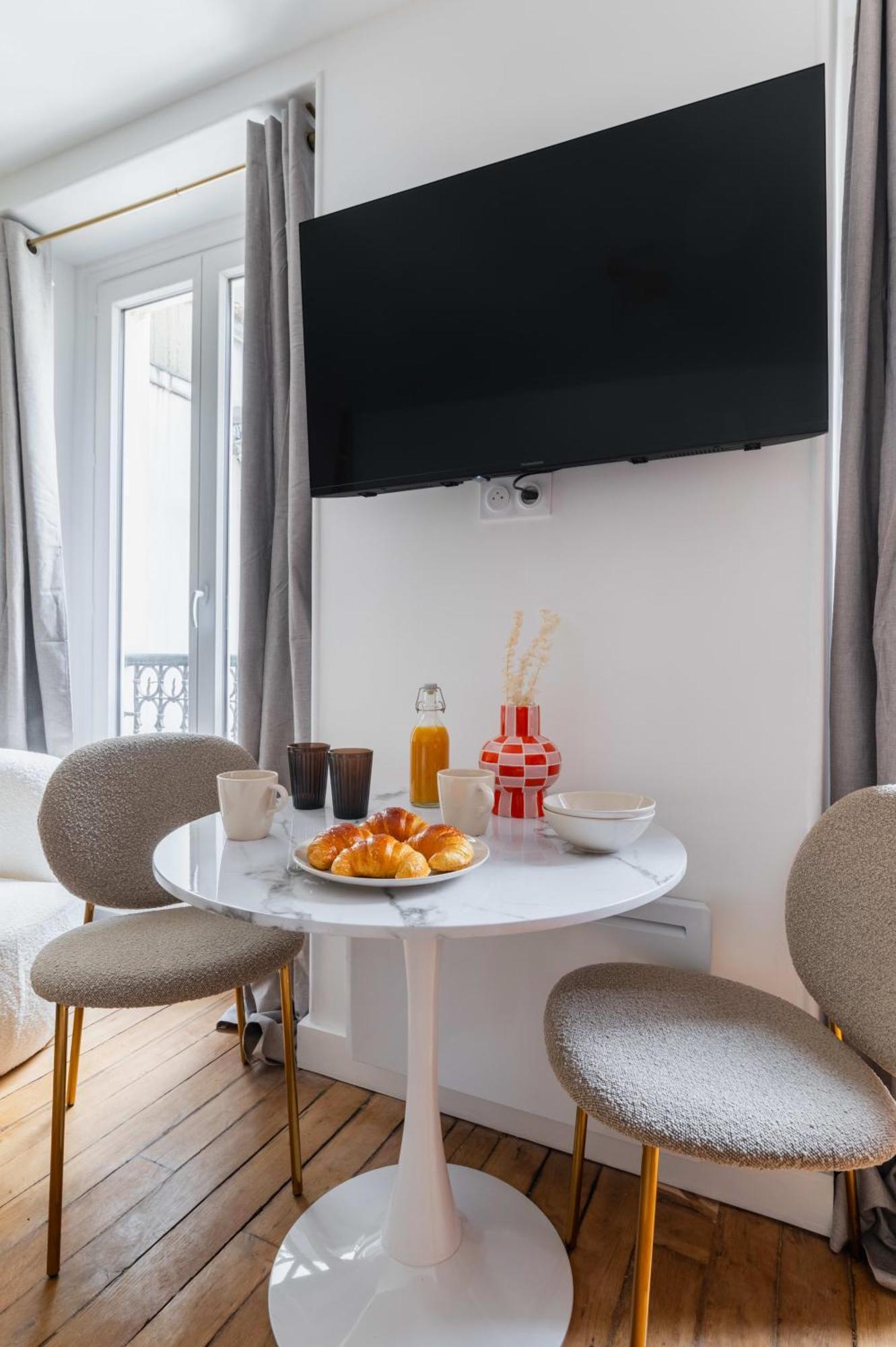 Grand Studio Refait A Neuf Paris 16 - 4P - Flat-Guest Extérieur photo